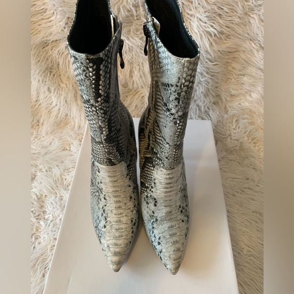 Snake print leather boots, size 38, US7/7.5, Brand Catwalk Connection - Picture 5 of 8